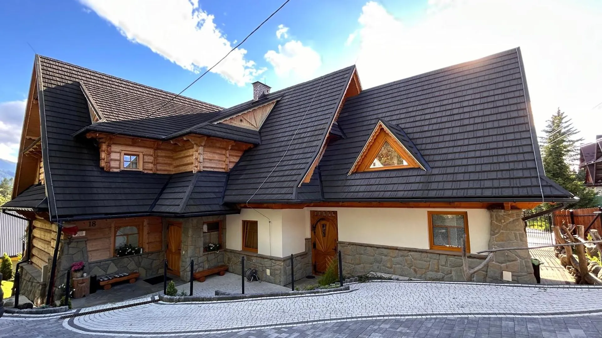 Apartment Apartamenty Willa Olsza Wood House & Mountain View & Sauna